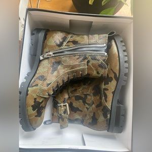 Brand New IN BOX Dolce Vita Camo Booties, size 8.5